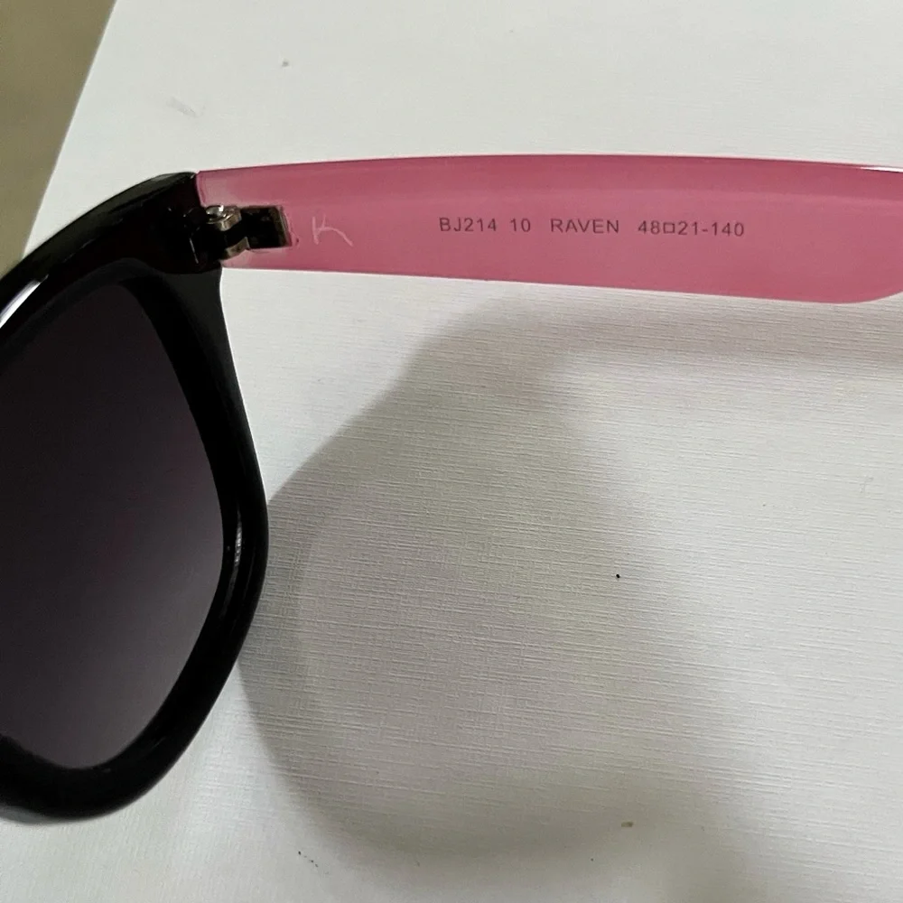 2 Pairs - Betsey Johnson Wayfarer Style Sunglasses |GUC | Pink/Black, Brown